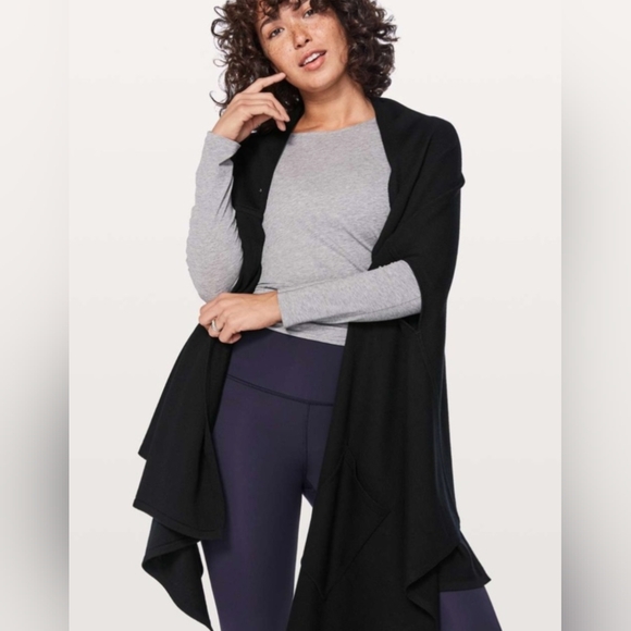 Lululemon Live Freely Wrap - Picture 2 of 9